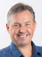 Iain MacIntyre image
